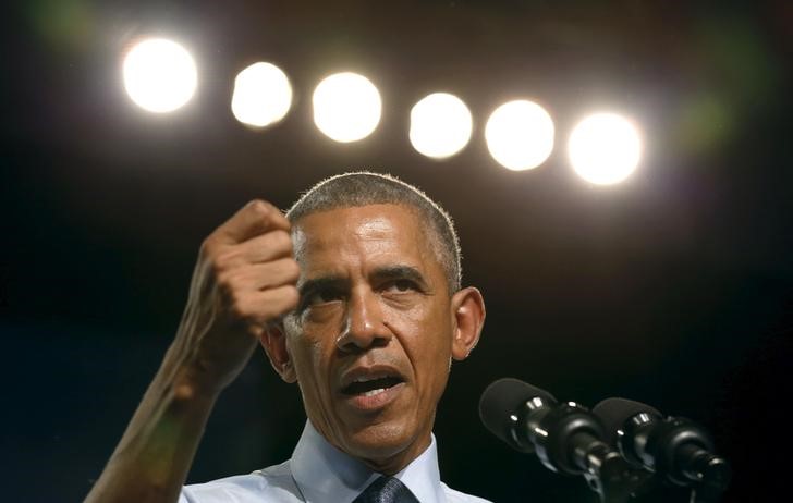 © Reuters. Obama faz discurso em Warren, Michigan