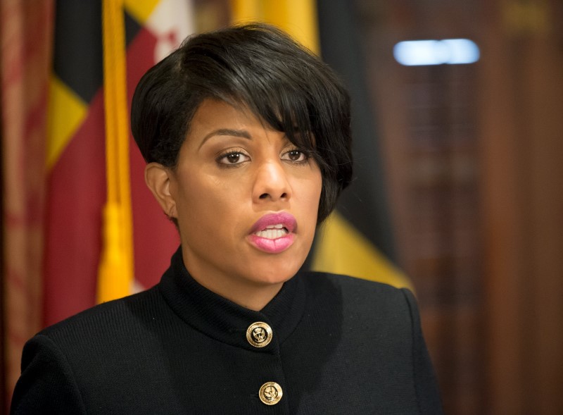 © Reuters. Baltimore Mayor Stephanie Rawlings-Blake speaks during a news conference in Baltimore