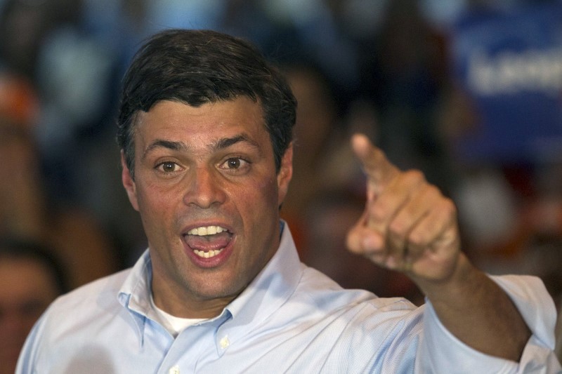 © Reuters. File photo of opposition leader Lopez speaking to the media during a news conference in Caracas