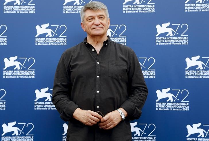 © Reuters. Diretor russo Alexander Sokurov durante sessão de fotos do filme 