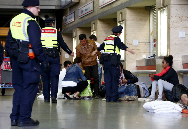 © Reuters. Alemania introduce controles "temporales" en la frontera con Austria