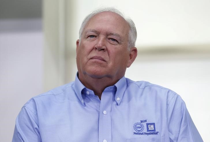 © Reuters. UAW Union President Dennis Williams listens to a question from the media during a press event officially beginning 2015 contract negotiations between General Motors and the UAW at the UAW-GM Center Human Resources in Detroit 