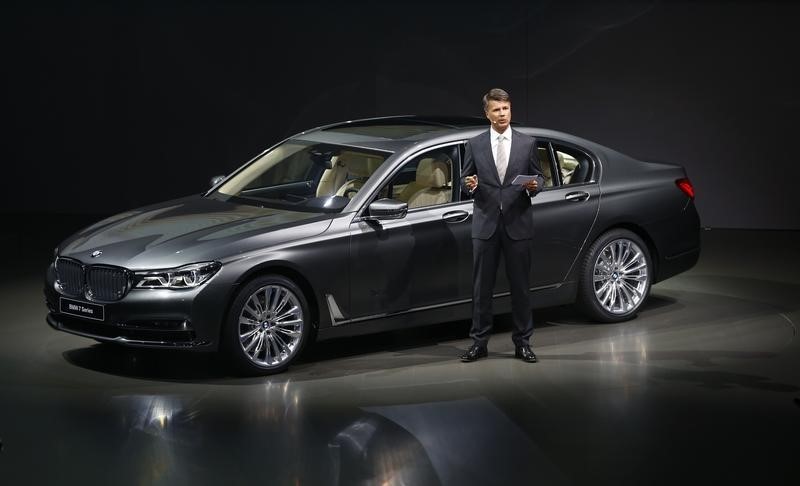 © Reuters. Krueger, Chairman of the Board of Management of BMW, speaks during the world premiere of the new BMW 7 series car at the company's headquarters in Munich