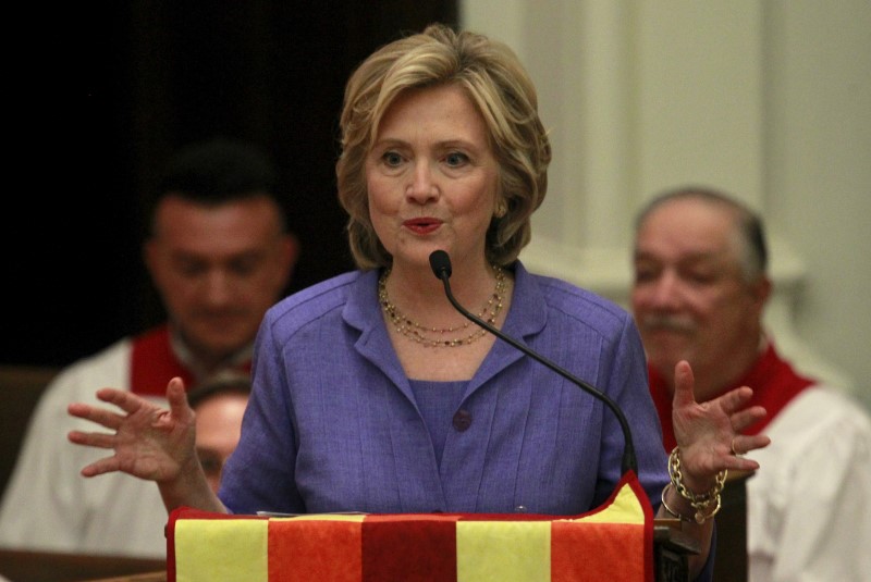 © Reuters. US Democratic presidential candidate Hillary Clinton speaks at the Foundry United Methodist Church's bicentennial service 