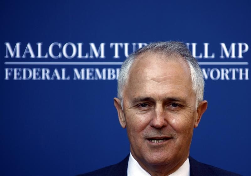 © Reuters. مالكولم تورنبول يؤدي اليمين ليصبح رئيس الوزراء التاسع والعشرين لاستراليا