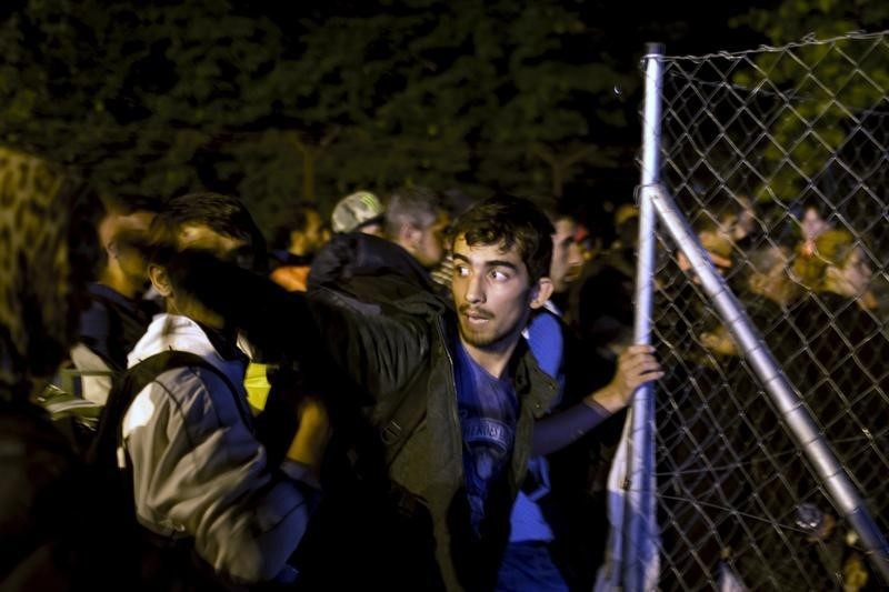 © Reuters. La Europa sin fronteras se desvanece por la crisis de inmigrantes