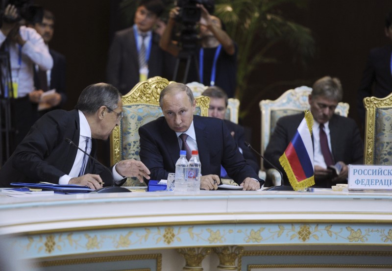 © Reuters. بوتين قلق من احتمال عودة روس قاتلوا مع الدولة الإسلامية