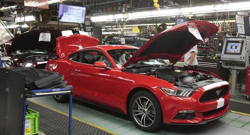 © Reuters. A 2015 Ford Mustang vehicle moves down the production line at the Ford Motor Flat Rock Assembly Plant in Flat Rock, Michigan,