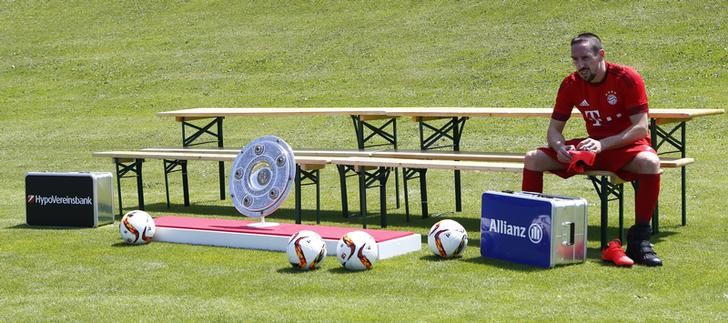 © Reuters. El Bayern de Munich confía en recuperar este año al lesionado Ribery