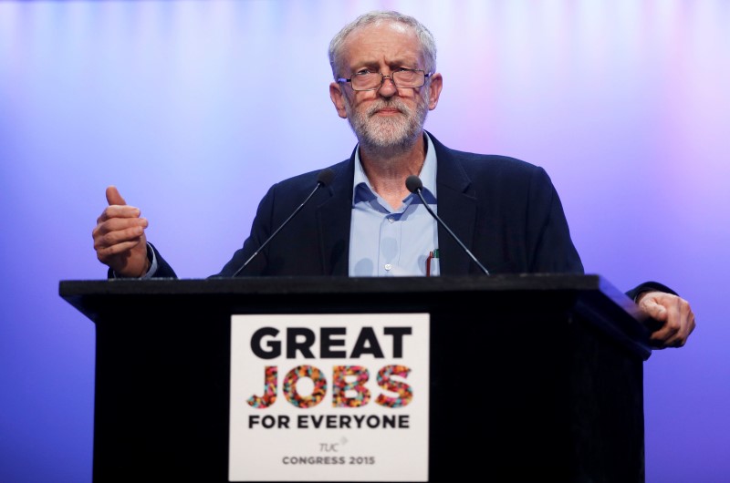 © Reuters. The new leader of Britain's opposition Labour Party Jeremy Corbyn addresses the Trade Union Congress (TUC) in Brighton in southern England