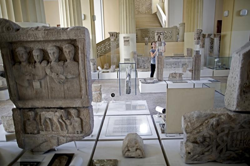 © Reuters. البوسنة تعيد افتتاح المتحف الوطني الذي يضم كنوزا عرقية