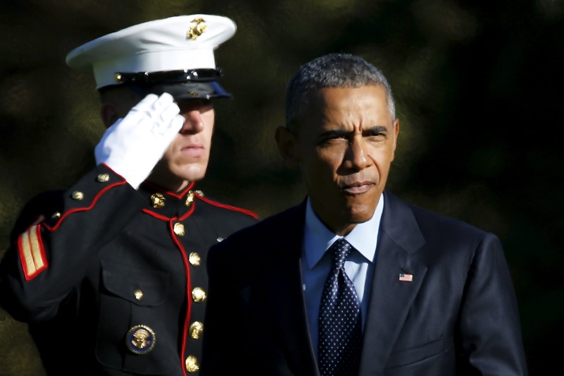 © Reuters. Obama returns from a town hall meeting with service members at Fort Meade, to the White House in Washington
