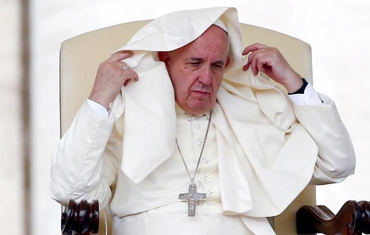 © Reuters. Papa Francisco na Praça de São Pedro, no Vaticano