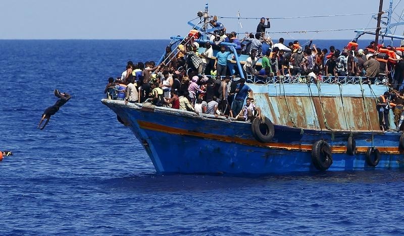 © Reuters. الأمم المتحدة تبحث منح تفويض لمهمة بحرية أوروبية قبالة ليبيا
