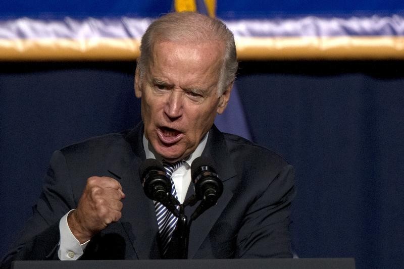 © Reuters. U.S. Vice President Joe Biden speaks on stage at an event to discuss the about the minimum wage at the Javitz Convention Center in New York