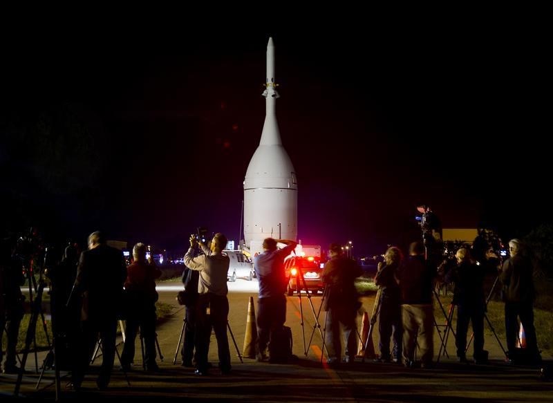 © Reuters. ناسا تتوقع تأخيرا في اطلاق كبسولة الفضاء أوريون المأهولة