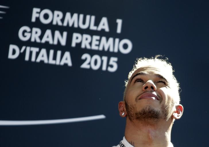 © Reuters. El Hamilton quiere emular a Senna en Singapur