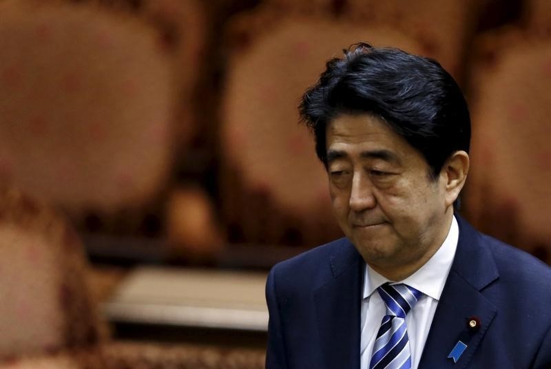 © Reuters. لجنة بمجلس المستشارين الياباني تقر مشروعات قوانين أمنية شائكة
