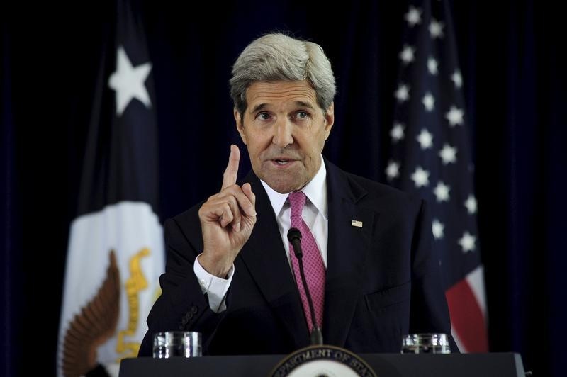 © Reuters. US Secretary of State John Kerry delivers a speech on the nuclear agreement with Iran