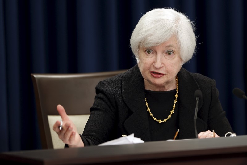 © Reuters. A chair do Fed, Janet Yellen, durante conferência de imprensa após o banco central dos EUA decidir mantar os juros nesta quinta-feira