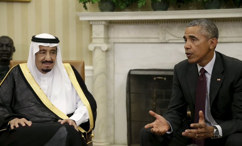© Reuters. البيت الأبيض: أوباما والعاهل السعودي بحثا العنف في القدس والأزمة في اليمن