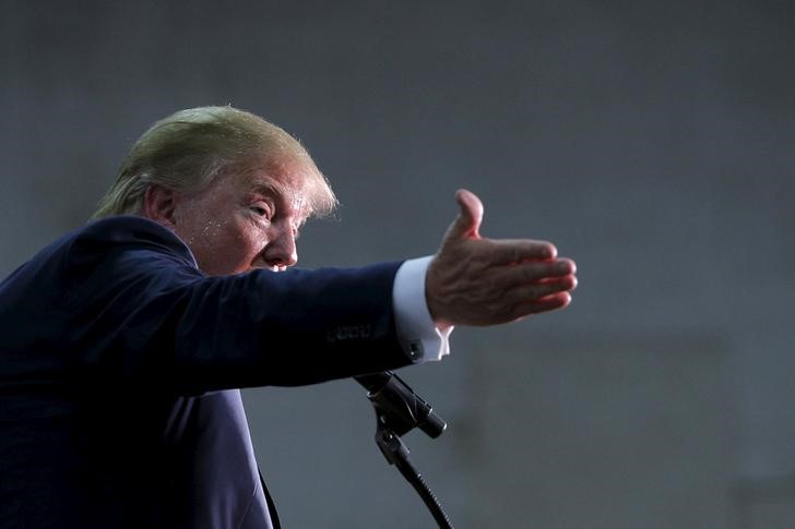 © Reuters. ترامب يقول انه لن يتقاضى الراتب الرئاسي إذا اصبح رئيسا للولايات المتحدة