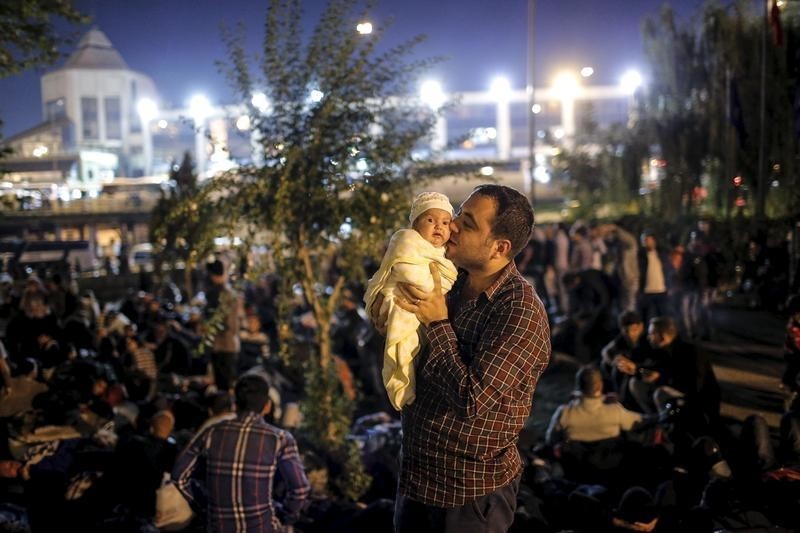 © Reuters. نائب رئيس وزراء تركيا: أنفقنا 7.6 مليار دولار لاستضافة 2.2 مليون لاجيء سوري