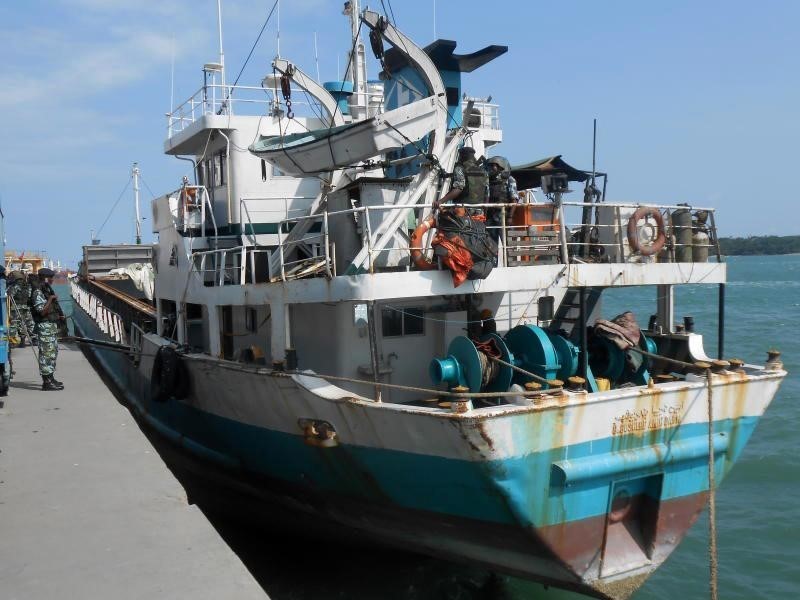 © Reuters. كينيا تداهم سفينة يشتبه بأنها تحمل مخدرات وأسلحة
