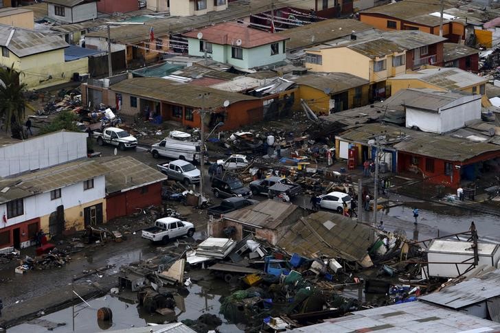 © Reuters. Imagem aérea da cidade de Coquimbo, ao norte de Santiago, após terremoto no Chile esta semana