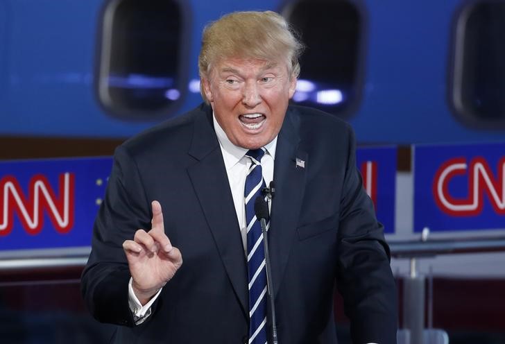 © Reuters. Pré-candidato republicano à Presidência dos Estados Unidos Donald Trump em Simi Valley  