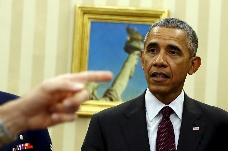 © Reuters. البيت الأبيض: أوباما وكاسترو ناقشا تطوير العلاقات بين أمريكا وكوبا
