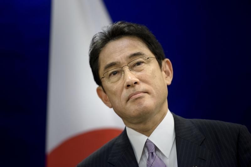 © Reuters. وزير الخارجية الياباني يناقش النزاع بشأن جزر خلال زيارة لروسيا