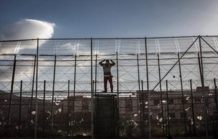 © Reuters. Ceuta y Melilla, un ejemplo de la fortaleza en que puede convertirse Europa