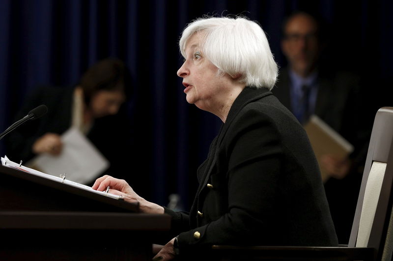 © Reuters. Una Fed dividida se debate entre problemas de economía global y crecimiento de EEUU