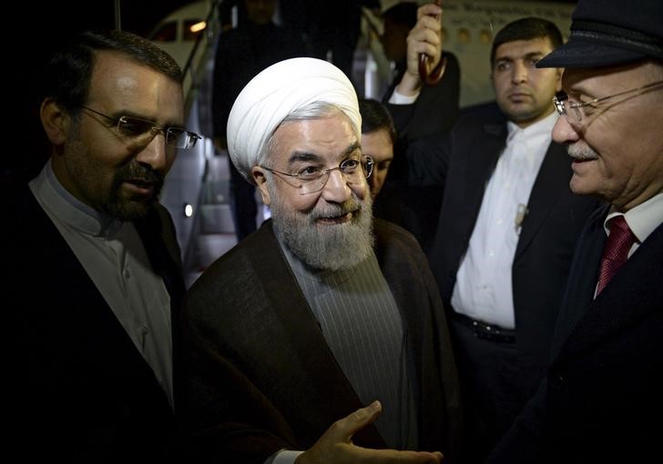 © Reuters. Iran's President Hassan Rouhani arrives in Ufa