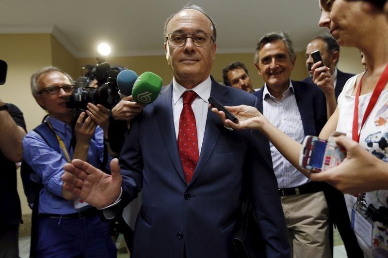 © Reuters. El Banco de España advierte sobre los riegos de una secesión catalana