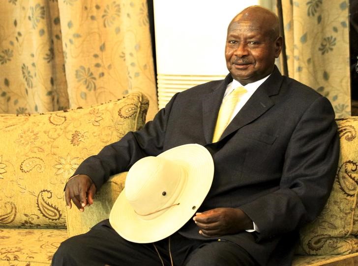 © Reuters. رئيس أوغندا يحصل على الضوء الأخضر للترشح مجددا للرئاسة