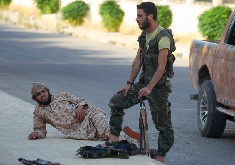 © Reuters. قناة المنار: تمديد وقف إطلاق النار في بلدات سورية