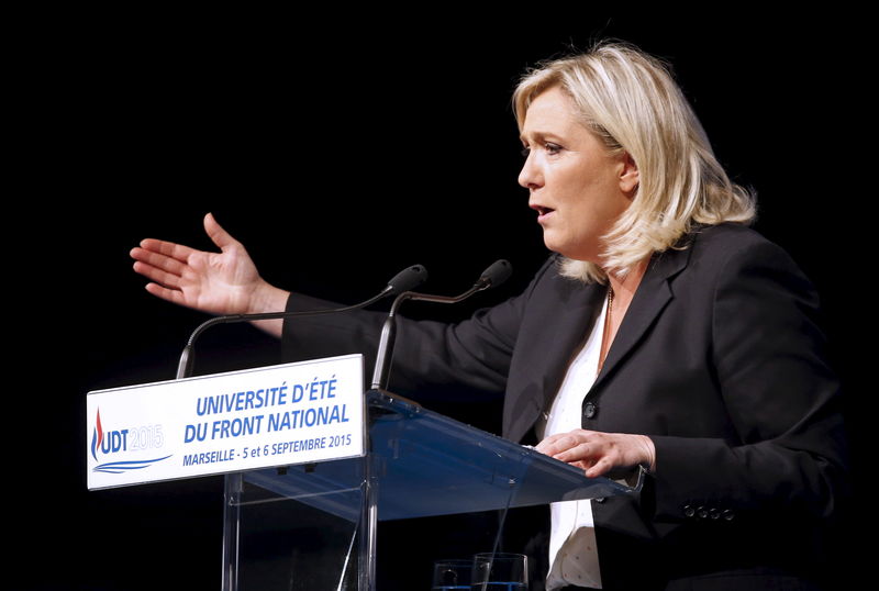 © Reuters. France's National Front political party leader Marine Le Pen delivers a speech during the National Front political party summer university in Marseille