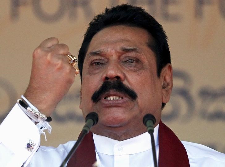 © Reuters. Sri Lanka's former president Rajapaksa, who is contesting in the upcoming general election, speaks during the launch ceremony of his manifesto, in Colombo 