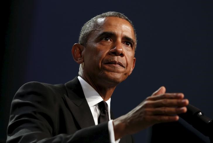 © Reuters. President Barack Obama delivers remarks at the Congressional Black Caucus Foundation's 45th Annual Legislative Conference Phoenix Awards Dinner 