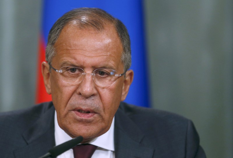 © Reuters. Russian Foreign Minister Lavrov speaks during news conference after meeting with his Japanese counterpart Kishida in Moscow