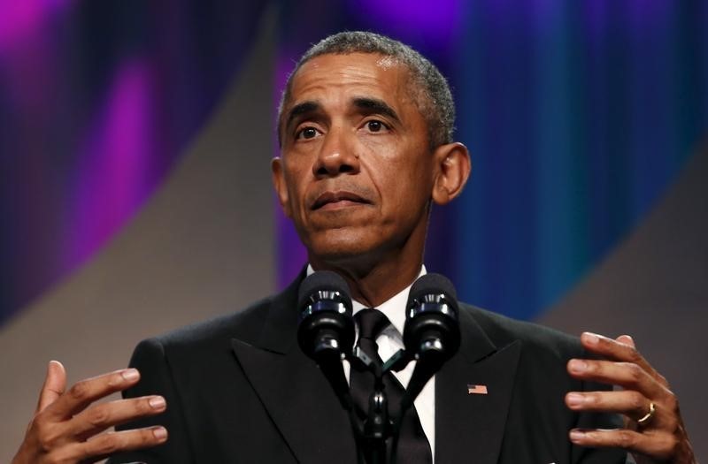 © Reuters. President Barack Obama delivers remarks at the Congressional Black Caucus Foundation's 45th Annual Legislative Conference Phoenix Awards Dinner 