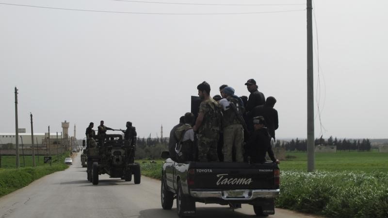 © Reuters. مصادر: الأطراف المتحاربة بسوريا تتوصل لاتفاق بشأن قريتين ومدينة حدودية