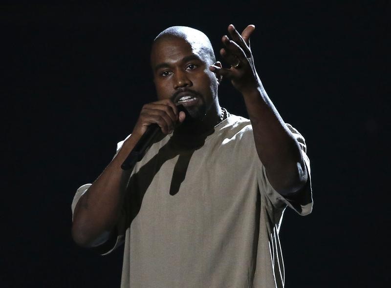 © Reuters. Kanye West durante MTV Video Music Awards em Los Angeles