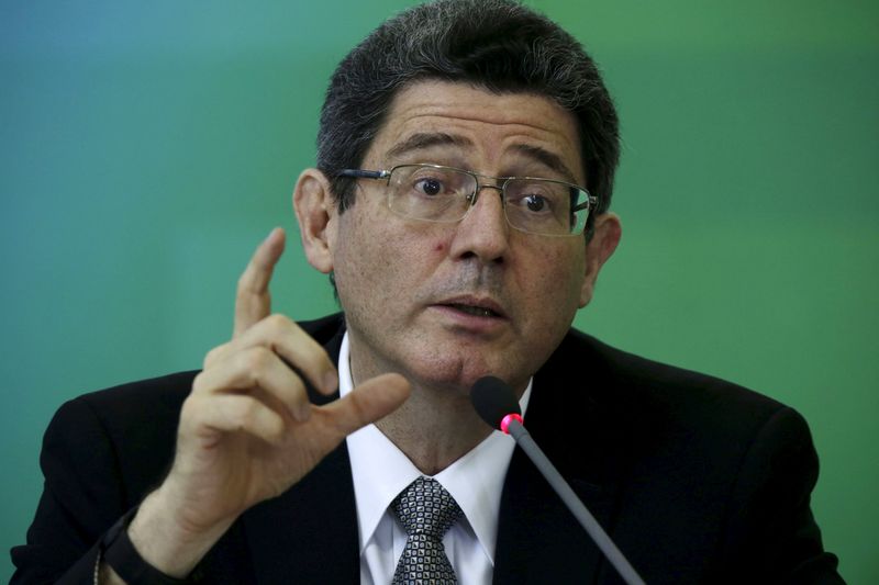 © Reuters. Ministro da Fazenda, Joaquim Levy, durante evento no Palácio do Planalto, em Brasília