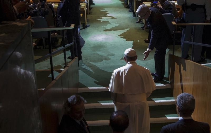 © Reuters. El papa Francisco lanza un disco que mezcla sus discursos con himnos católicos 