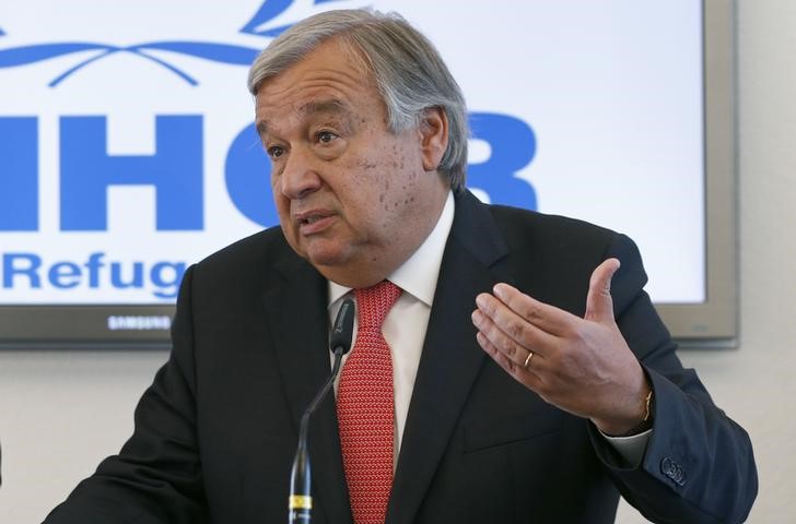 © Reuters. Guterres UN High Commissioner for Refugees holds news conference on refugee crisis in Europe at UNHCR headquarters in Geneva