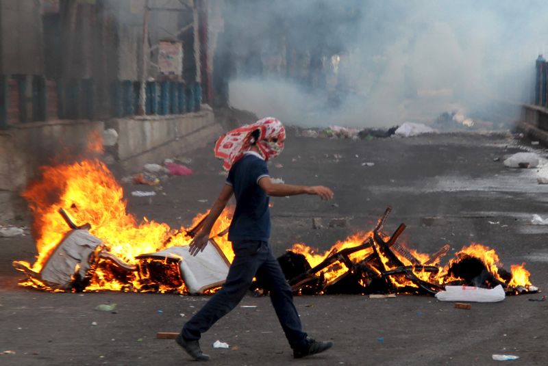 © Reuters. جيل جديد من المقاتلين الأكراد ينقل الحرب للمدن التركية