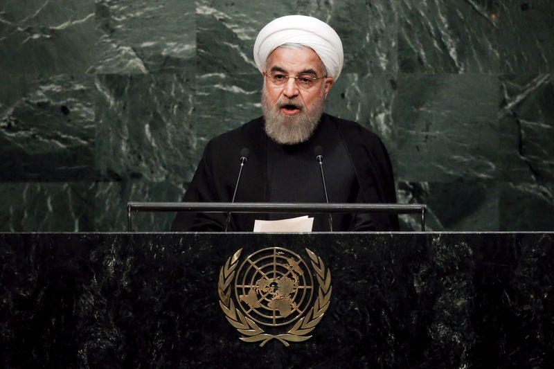 © Reuters. Iran's President Hassan Rouhani addresses a plenary meeting of the United Nations Sustainable Development Summit 2015 at the United Nations headquarters in Manhattan, New York